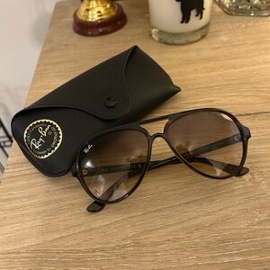 Ray-Ban CATS 5000 Sunglasses